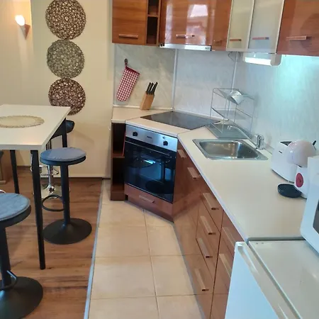 Cozy Flat In Neon Apartment *