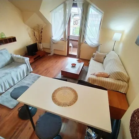 Cozy Flat In Neon Διαμέρισμα